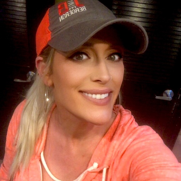 PLEASE LIKE AND SHARE MY SHARE SHOW LISTING TO BE NOTIFIED WHEN I GO LIVE - Picture 8 of 8